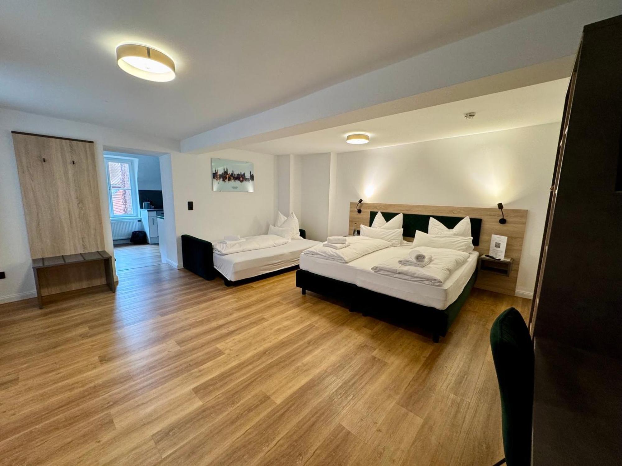 Hopfenhotel Am Adenauerufer Bamberg Bagian luar foto